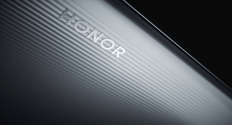 HONOR Magic V5